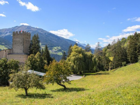 Villa Burg Biedenegg mit Schlosscafé - FIE211 Fliess